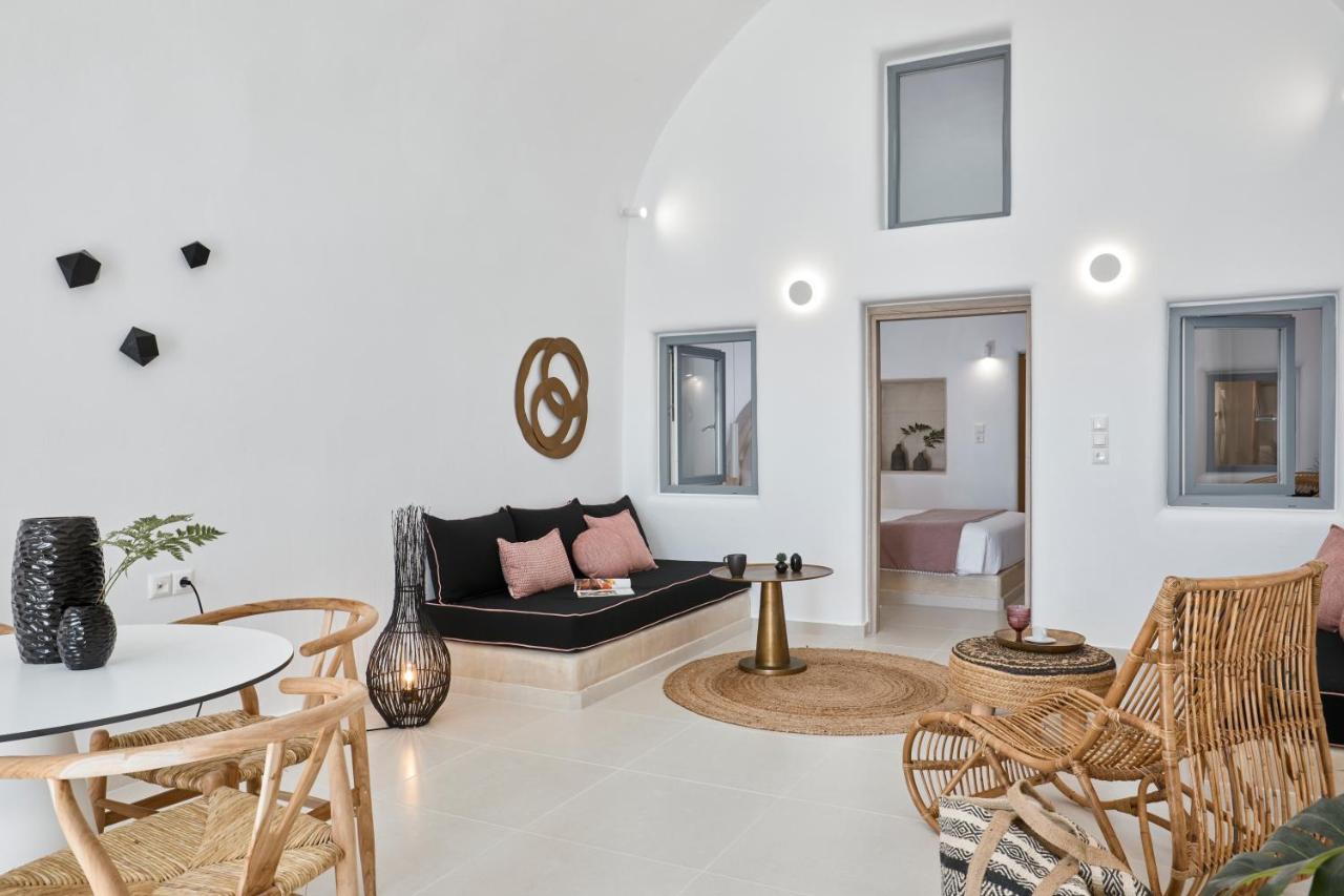 You & Me Suites Fira  Extérieur photo